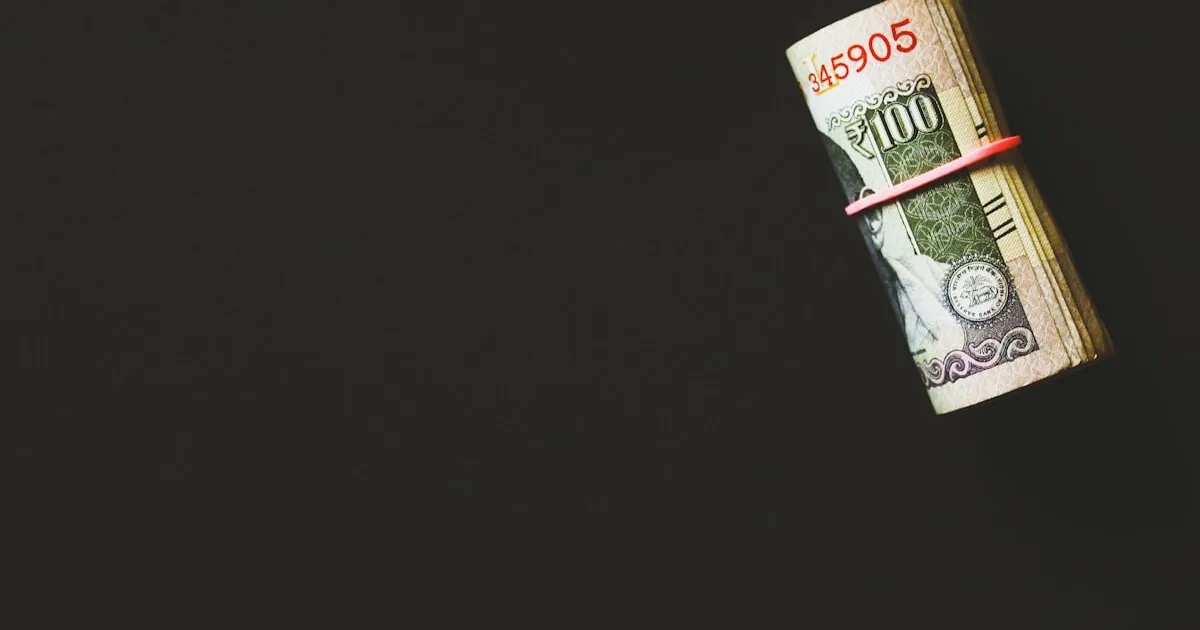 Juros Simples vs Compostos: Diferenças Práticas e Quando Usar Cada Um